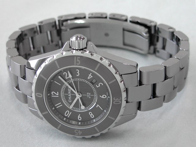シャネルスーパーコピー j12 クロマティック H2978 33mm チタンセラミックブレス 2011年新作 グレー