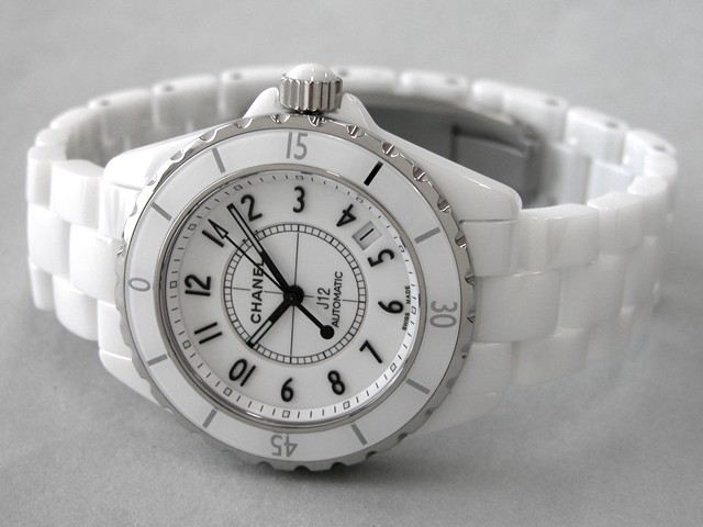 シャネルスーパーコピー CHANEL j12 H0970 38mm ホワイトセラミックブレス ホワイト