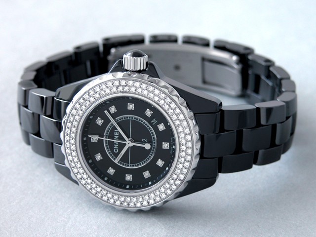 シャネルスーパーコピー j12 H1625 33mm ブラックセラミックブレス ブラック