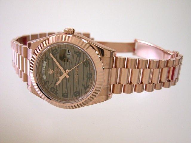 ロレックススーパーコピー ROLEX デイデイトII 218235 プレジデントブレス ブラウンウェーブアラビア