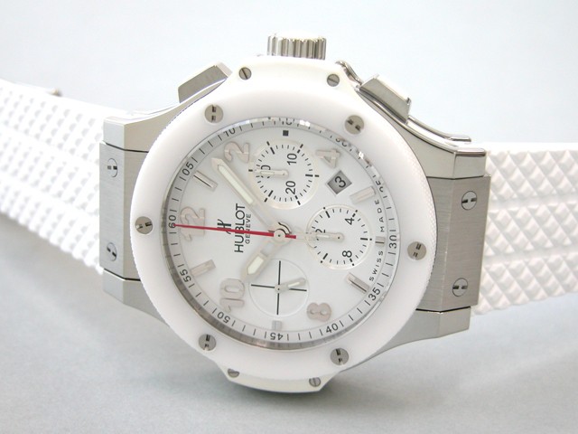 ウブロスーパーコピー ビッグバン サンモリッツ 301.SE.230.RW ホワイト