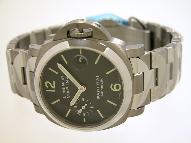 パネライスーパーコピー ルミノールマリーナ PAM00333 40mm ブラック 自動巻