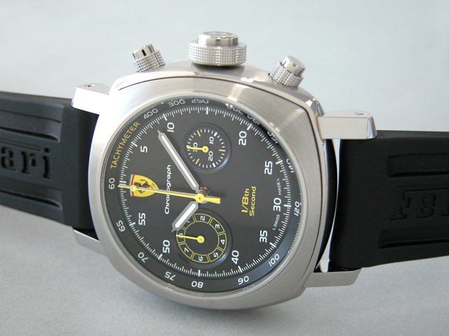 パネライスーパーコピー フェラーリ スクデリア ラトラパンテ 1/8セコンド FER00025 45mm ブラック