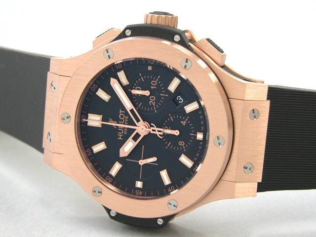 ウブロスーパーコピー ビッグバン エボリューション 301.PX.1180.RX ブラックラバー ブラック