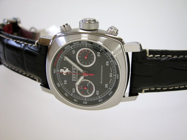 パネライスーパーコピー フェラーリ グラントゥーリズモ クロノグラフ FER00018 40mm ブラック