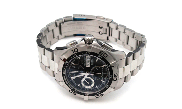 タグ・ホイヤースーパーコピー ニューアクアレーサー クロノデイデイトクロノメーター CAF5010.BA0815