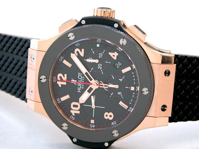 ウブロスーパーコピー ビッグバン 301.PB.131.RX ベゼルセラミック ブラックラバー カーボン