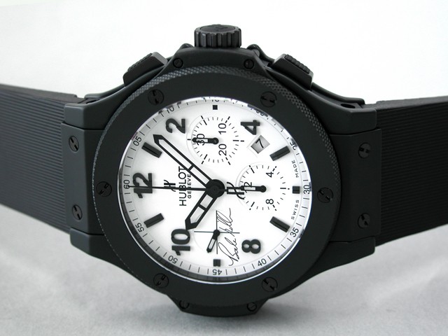 ウブロスーパーコピー ビッグバン 301.CI.2010.RX.BDM09 ブラックラバー 世界限定250本 ホワイト