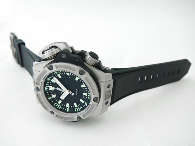 ウブロスーパーコピー キングパワー オーシャノグラフィック4000 731.NX.1190.RX 世界限定1000本 ブラック