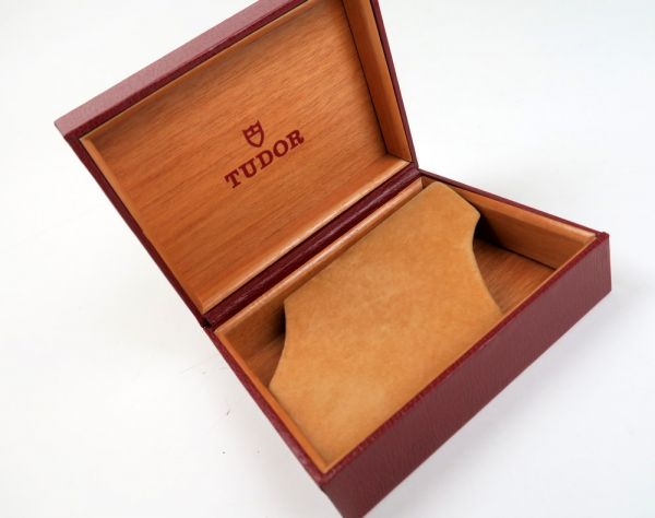 チュードルスーパーコピー-TUDOR-BOX-国際保証書、純正ボックス