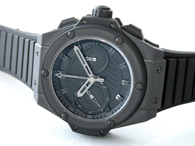 ウブロスーパーコピー キングパワー フドロワイアント オールブラック 715.CI.1110.RX ブラックラバー ブラック