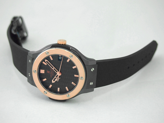 ウブロスーパーコピー クラシック・フュージョン セラミック キングゴールド 561.CP.1780.RX 38mm ラバー ブラックカーボン