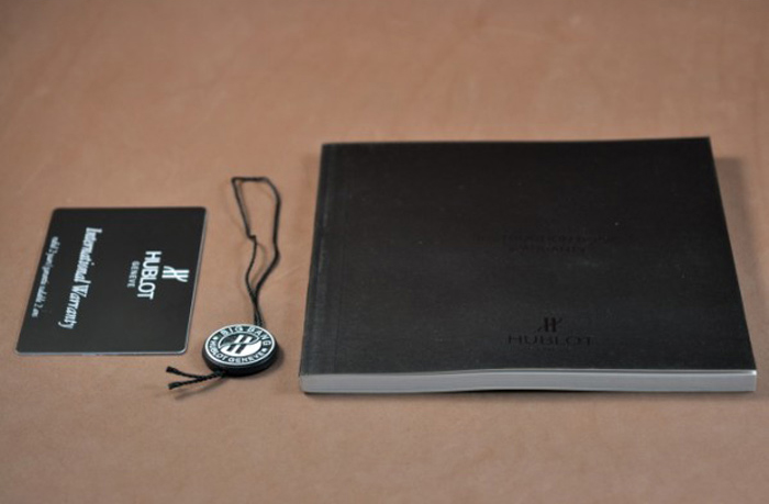 ウブロスーパーコピー-HUBLOT-BOX-国際保証書、純正ボックス