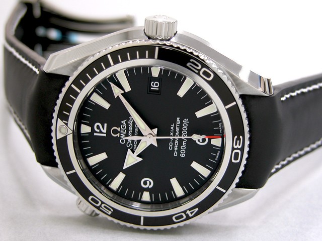 オメガスーパーコピー シーマスター 2901.50.81 プラネットオーシャン 42mm ブラックベゼル ラバーベルト ブラック