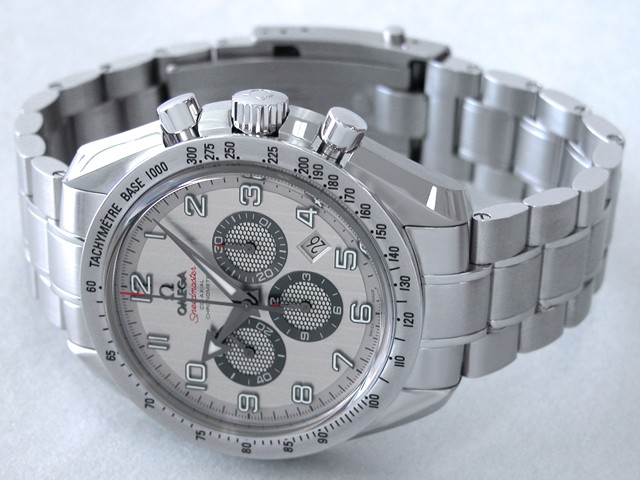 オメガスーパーコピー スピードマスター 321.10.44.50.02.001 ブロードアロー シルバー