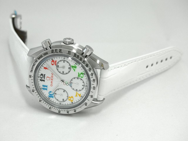 オメガスーパーコピー スピードマスター 3836.70.36 2006年トリノ冬季オリンピック限定 上村愛子モデル ホワイトシェル
