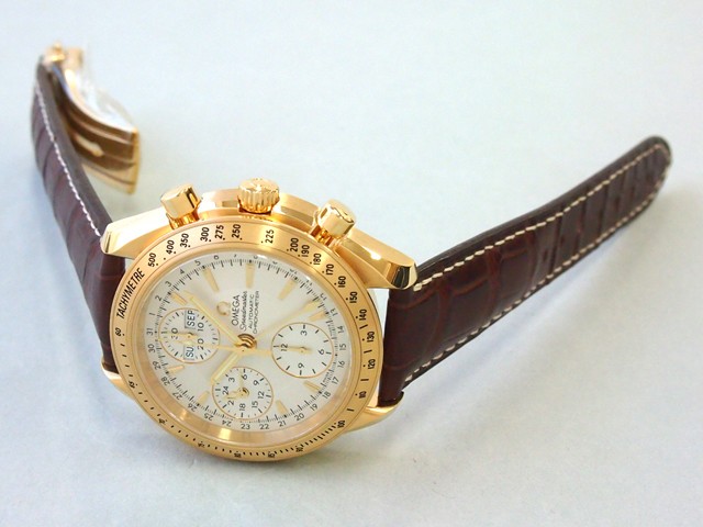 オメガスーパーコピー スピードマスター 323.53.40.44.02.001 トリプルカレンダー シルバー