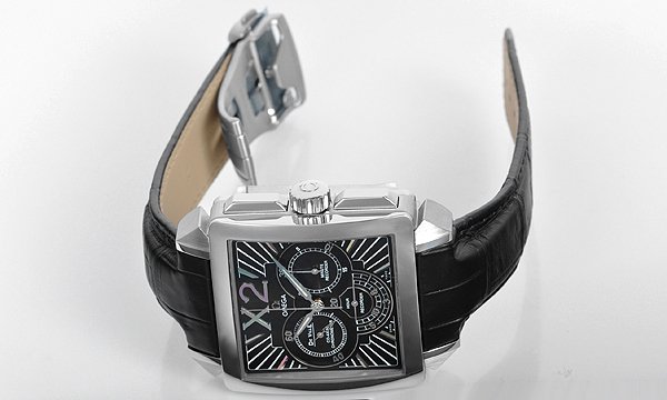 オメガスーパーコピー デビルＸ２ コーアクシャルクロノグラフ 423.13.37.50.01.001