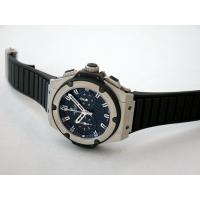 ウブロスーパーコピー キングパワー フドロワイアント 715.ZX.1127.RX ブラックラバー 世界限定500本 ブラック