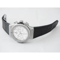 ウブロスーパーコピー クラシック・フュージョン クロノグラフ チタニウム オパーリン 521.NX.2610.LR 45mm アリゲーター/ラバー シルバー