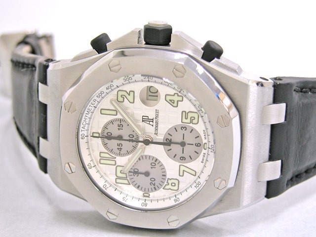 オーデマ･ピゲスーパーコピー ロイヤルオーク オフショア クロノグラフ 26020ST.OO.D001IN.02.A ＳＳ ブラック皮