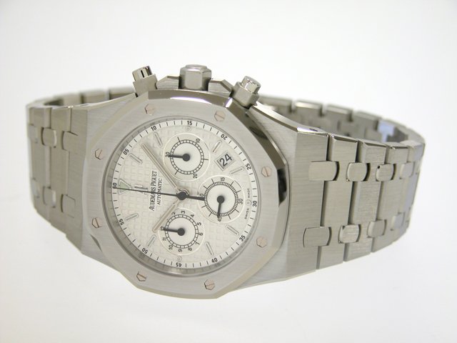 オーデマ･ピゲスーパーコピー AUDEMARS PIGUET ロイヤルオーク クロノ 26300ST.OO.1110ST.05 ＳＳ ホワイト