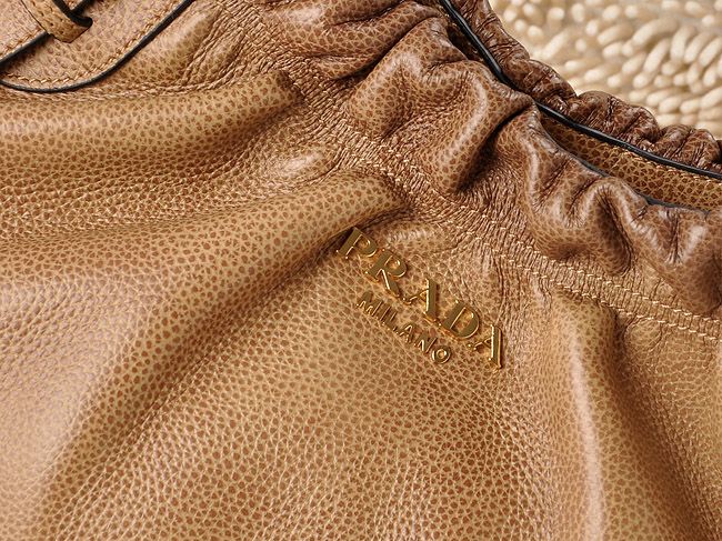 プラダスーパーコピー 激安 斜めがけショルダーバッグ（マスタード）BT0622