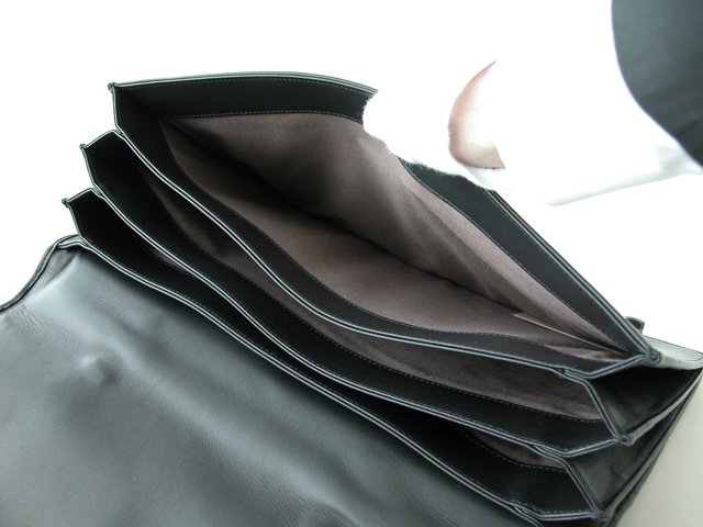 ボッテガ・ヴェネタスーパーコピー BOTTEGAVENETA 書類カバン 221509V7787-4030 ブラック
