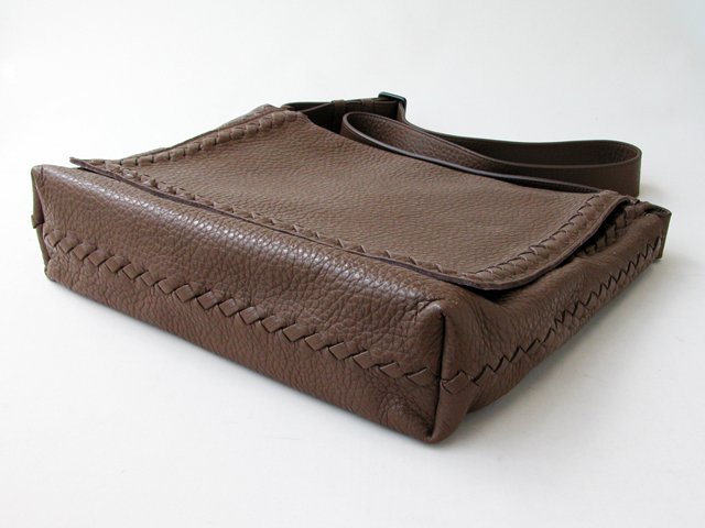 ボッテガ・ヴェネタスーパーコピー BOTTEGAVENETA ショルダーバッグ 221065VK780-2708 ベージュ