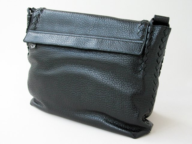 ボッテガ・ヴェネタスーパーコピー BOTTEGAVENETA ショルダーバッグ 221065VK780-1000 ブラック