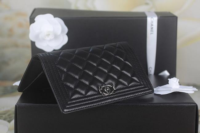 シャネルスーパーコピー 財布 二つ折り BOY CHANEL/ボーイシャネル パリボンベイ キルティング マトラッセ レザー  A68722a/A68722b