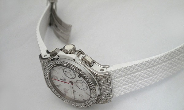 ウブロスーパーコピー ビッグバン 301.SE.230.RW174 ステンレス ダイヤモンド ホワイト