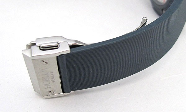 ウブロスーパーコピー ビッグバン オールブルー 301.EI.5190.RB セラミックPVD加工