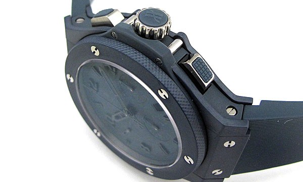 ウブロスーパーコピー ビッグバン オールブルー 301.EI.5190.RB セラミックPVD加工