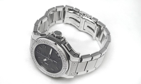 ウブロスーパーコピー ビッグバン アールグレイダイヤモンド 342.ST.5010.ST.1104 グレー