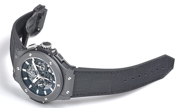 ウブロ ビッグバン アエロバン ブラックマジック 311.CI.1170.GR ブラック