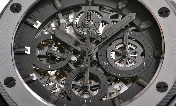 ウブロ ビッグバン アエロバン オールブラックＩＩ 311.CI.1110.CI ブラック