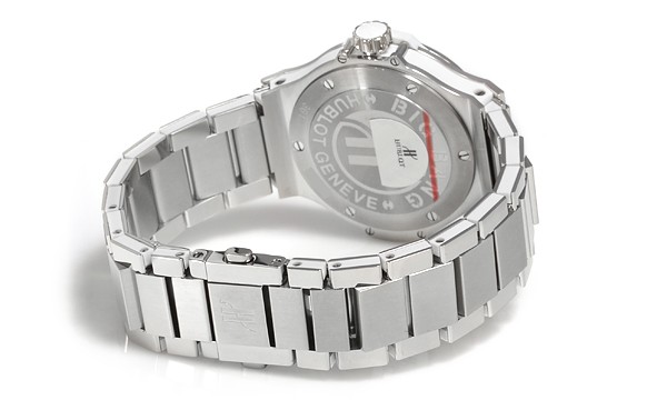 ウブロ ビッグバン スチール ホワイトダイヤモンド 361.SE.2010.SE.1104 ホワイト