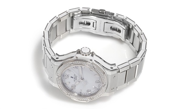 ウブロ ビッグバン スチール ホワイトダイヤモンド 361.SE.2010.SE.1104 ホワイト