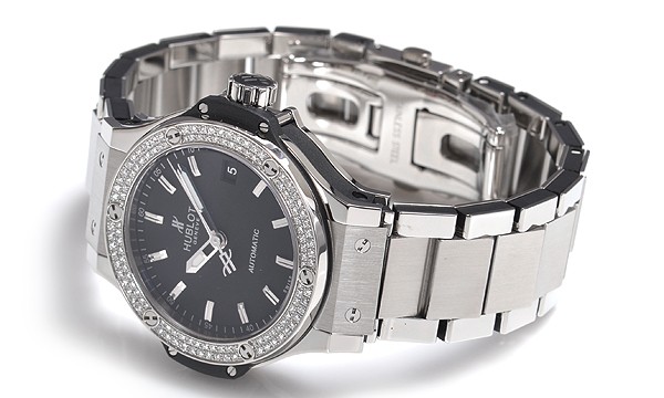 ウブロスーパーコピー ビッグバン 365.SX.1170.SX.1104 ダイヤモンド ブラック