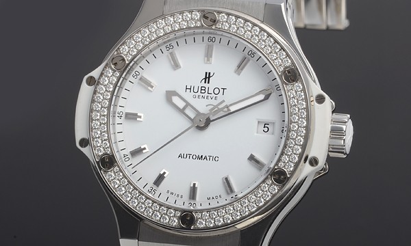 ウブロスーパーコピー ビッグバン 365.SE.2110.LR.1104 ステンレス ホワイト