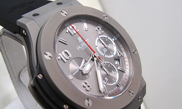 ウブロスーパーコピー ビッグバン マグバン 320.UI.440.RX グレー 自動巻き