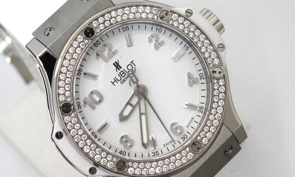 ウブロスーパーコピー ビッグバン サンモリッツ 361.SE.2010.RW.1104 ホワイト