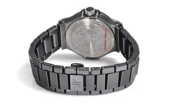 ウブロスーパーコピー ビッグバン ３８ ブラックマジック 361.CV.1270.CM.1104