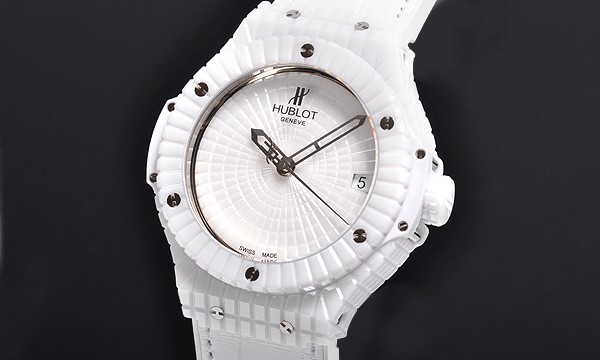 ウブロスーパーコピー ビッグバン ホワイトキャビア ホワイトセラミック 346.HX.2800.BR