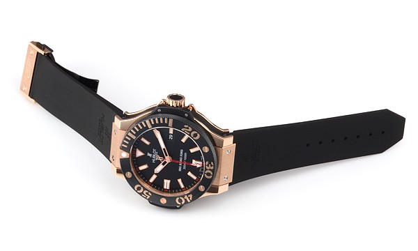 ウブロスーパーコピー ビッグバン キング 322.PM.100.RX ピンクゴールド･セラミック