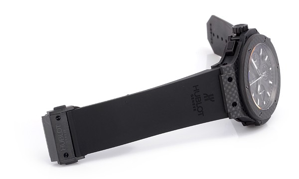 ウブロスーパーコピー ビッグバン カーボン 301.QX.1724.RX ブラック