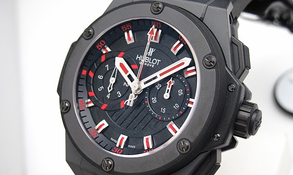 ウブロスーパーコピー キングパワー フドロワイヤント ブラックマジック 715.CI.1123.RX