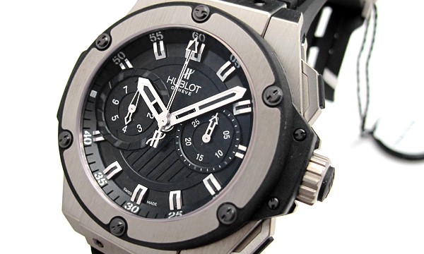 ウブロスーパーコピー キングパワー フドロワイヤント ジルコニウム 715.ZX.1127.RX ブラック