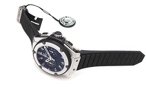 ウブロスーパーコピー キングパワー フドロワイヤント ジルコニウム 715.ZX.1127.RX ブラック